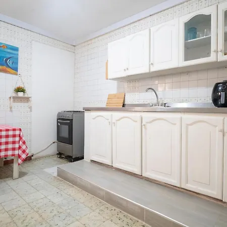 Casa Caribe, Excellent Location In Bocagrande *