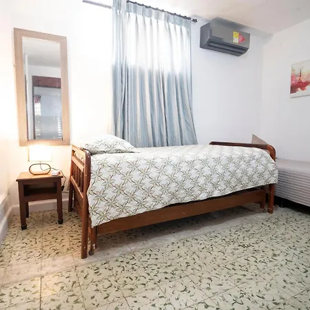 Casa Caribe, Excellent Location In Bocagrande