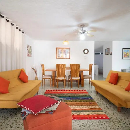 Casa Caribe, Excellent Location In Bocagrande Сasa de vacaciones Cartagena