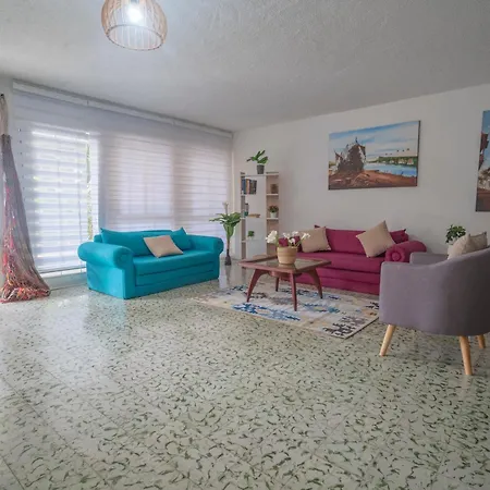 Casa Caribe, Excellent Location In Bocagrande Сasa de vacaciones Cartagena