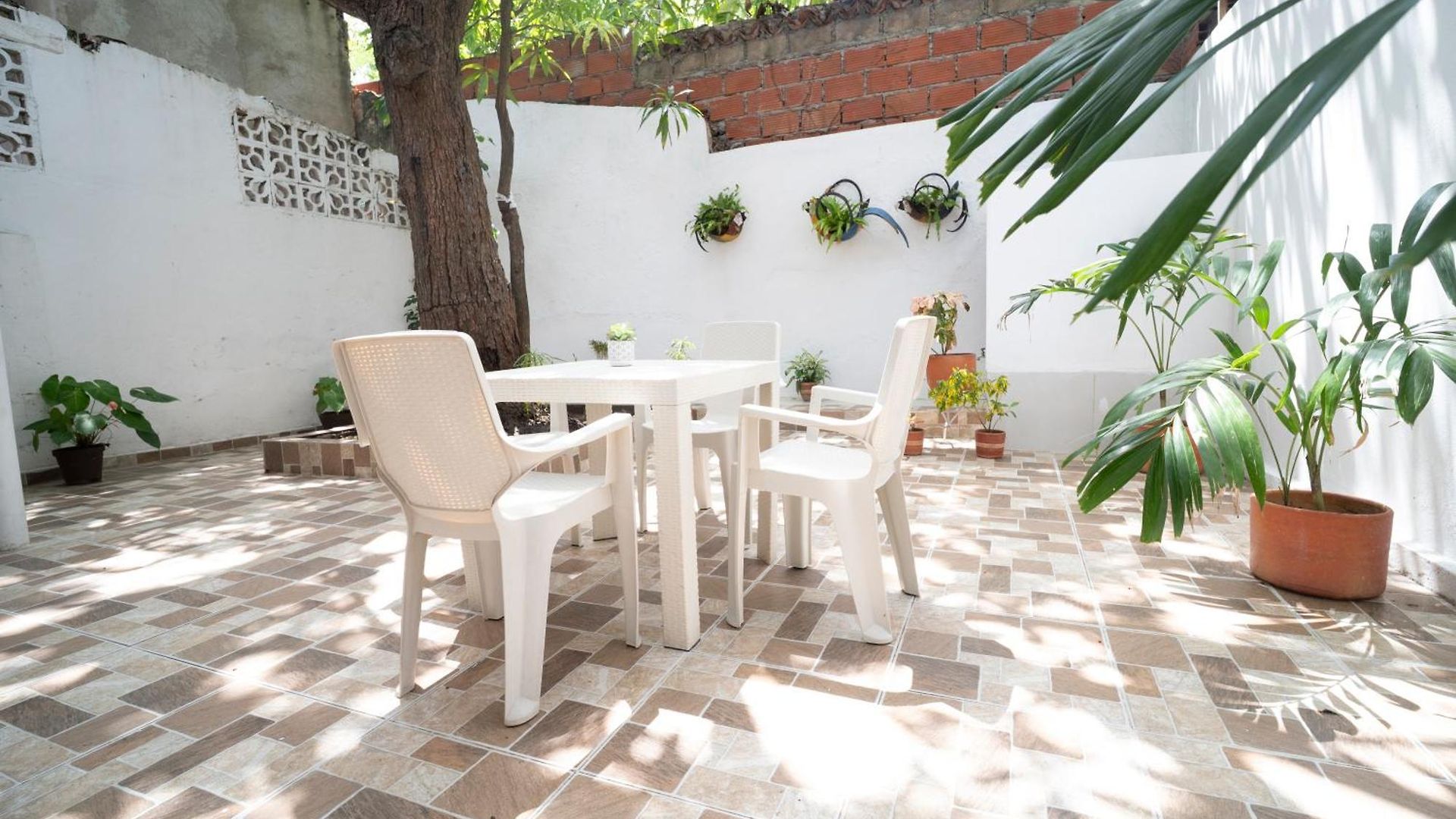 Casa Caribe, Excellent Location In Bocagrande