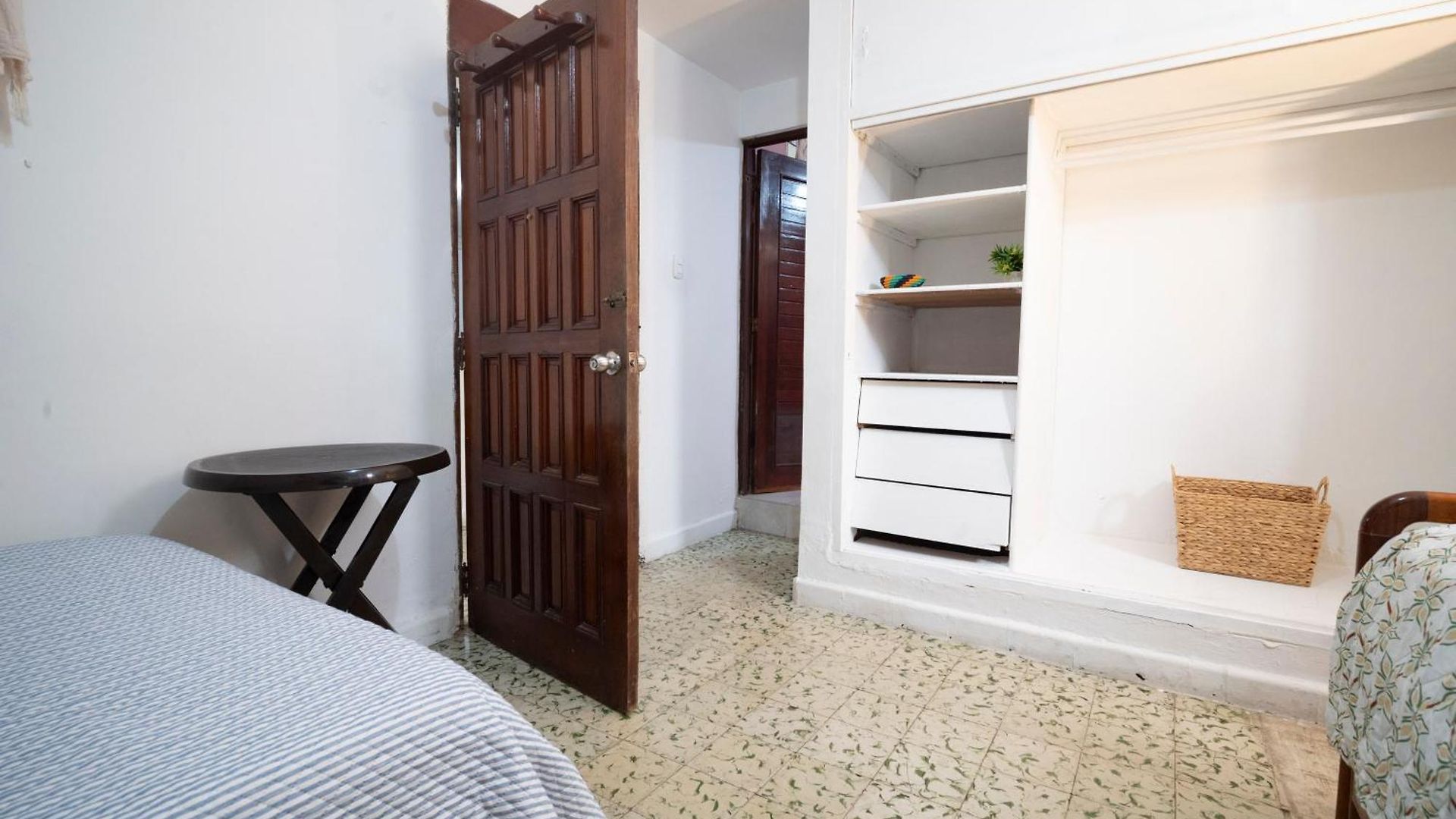 Casa Caribe, Excellent Location In Bocagrande *