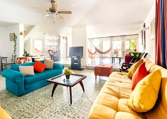 Casa Caribe, Excellent Location In Bocagrande