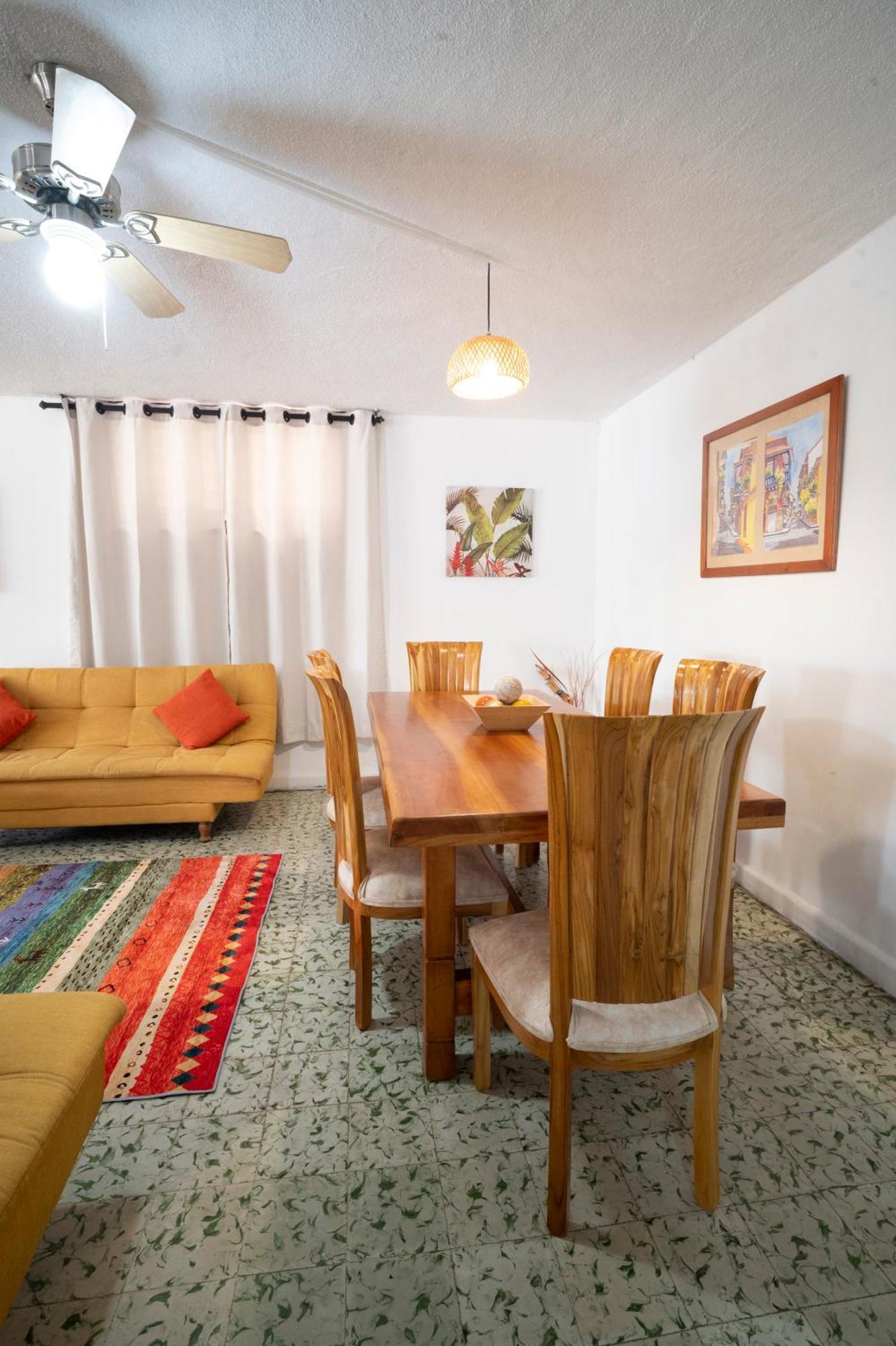 Casa Caribe, Excellent Location In Bocagrande Сasa de vacaciones Cartagena