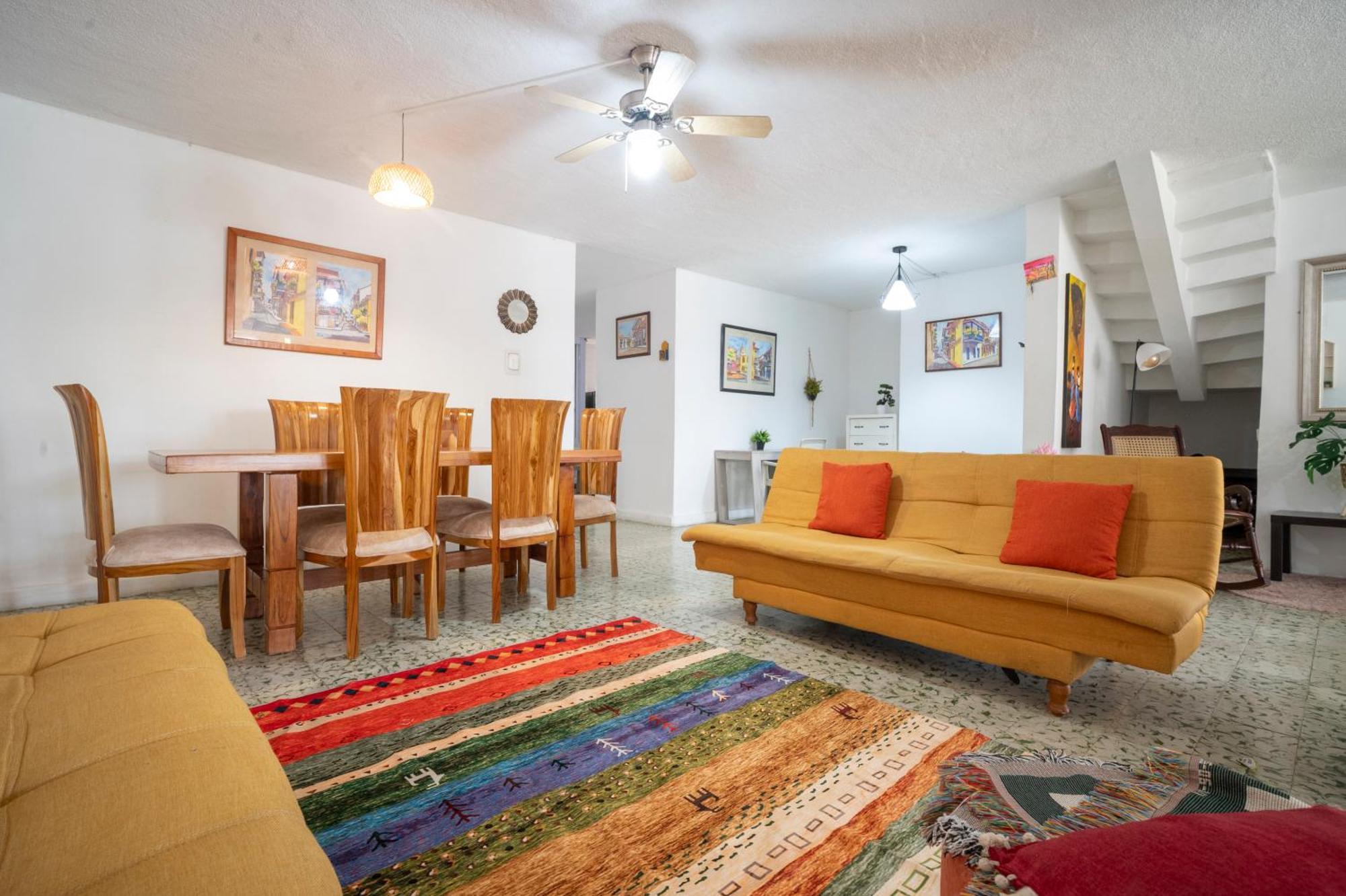 Casa Caribe, Excellent Location In Bocagrande *