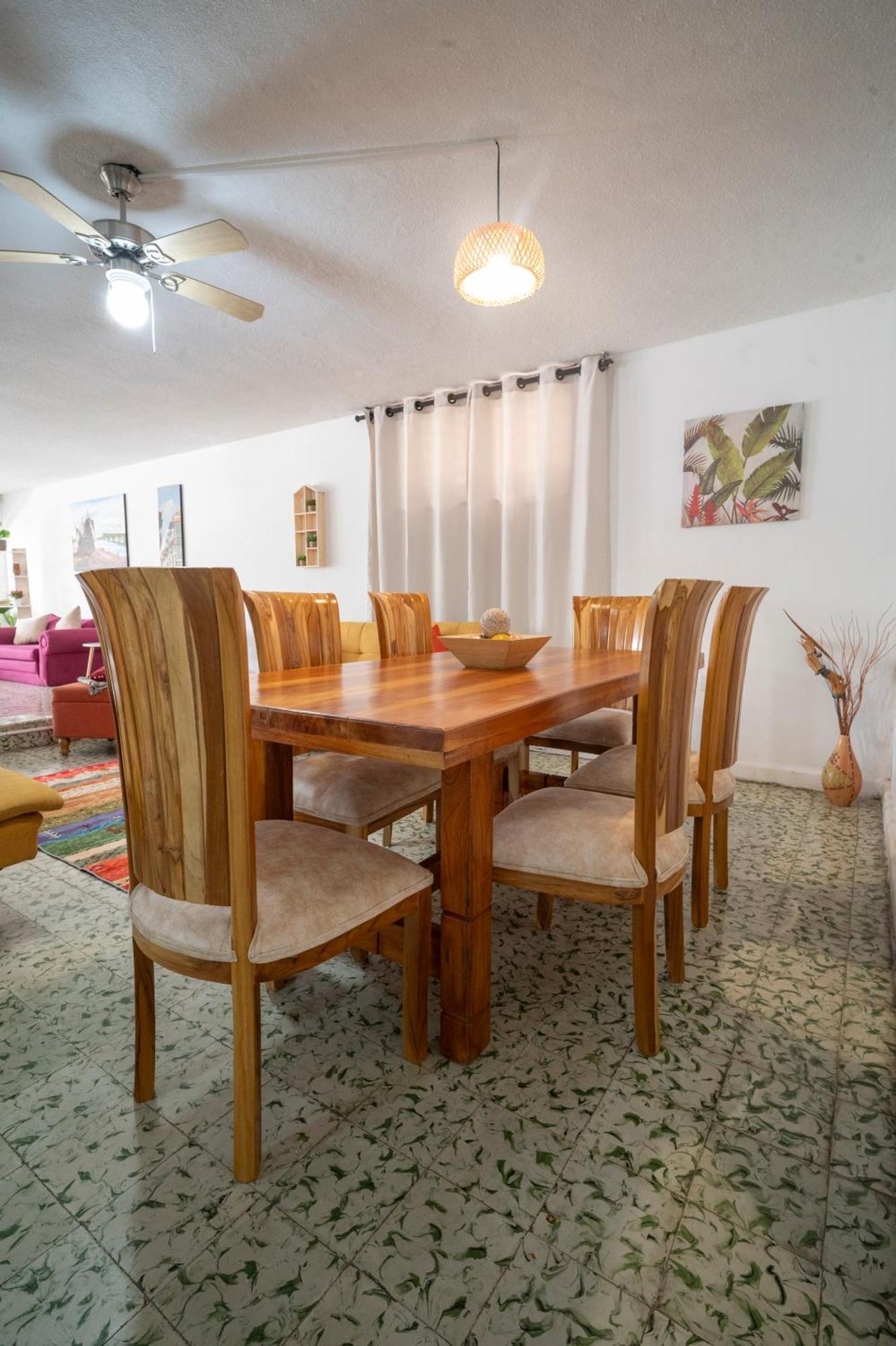 Casa Caribe, Excellent Location In Bocagrande * Cartagena